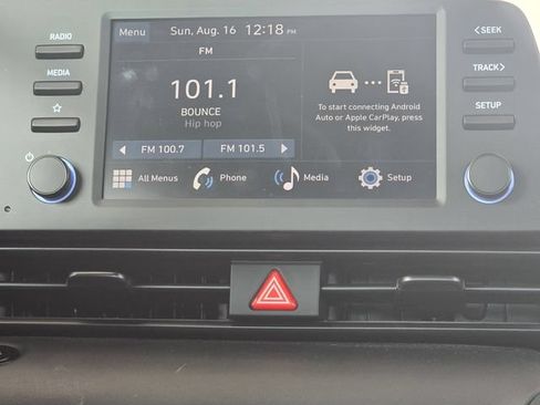 Used 2025 Hyundai Elantra Sport w/ Cargo Package FWD image 12