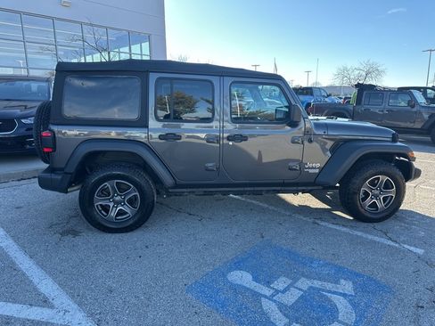 Used 2018 Jeep Wrangler Unlimited Sport S image 30