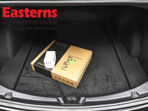 Used 2019 Tesla Model 3 Standard Range image 8