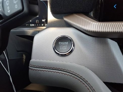 New 2026 Ford Explorer Active RWD image 18