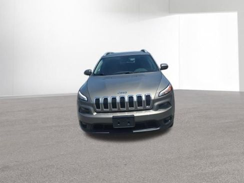 Used 2017 Jeep Cherokee Latitude w/ Safety/Convenience Group AWD/4WD image 2