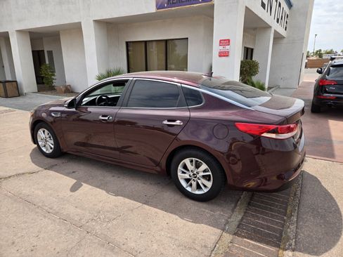 Used 2016 Kia Optima LX FWD image 3