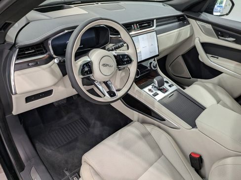 New 2026 Jaguar F-PACE R-Dynamic S image 7