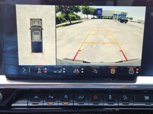 Used 2025 Chevrolet Silverado 1500 RST AWD/4WD image 18