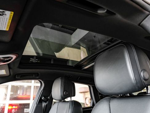 Used 2020 Porsche Macan AWD/4WD image 4