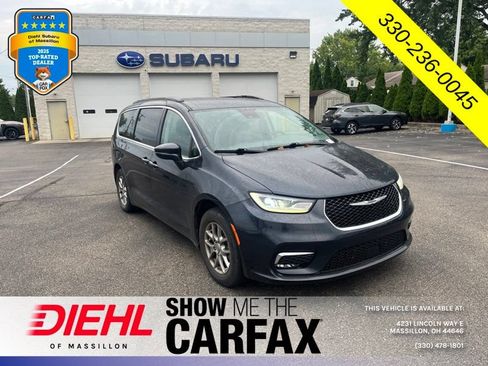 Used 2021 Chrysler Pacifica Touring w/ Cold Weather Group FWD image 1