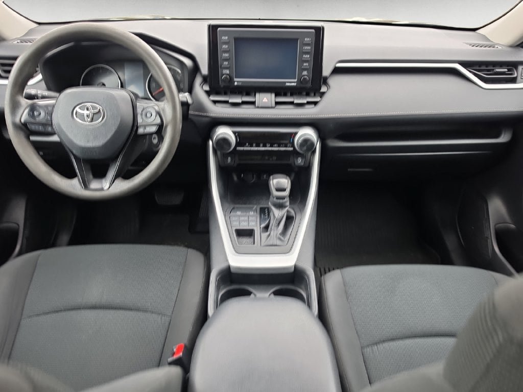 Used 2021 Toyota RAV4 LE AWD/4WD image 11