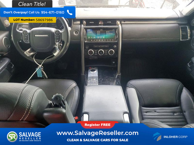 Used 2017 Land Rover Discovery First Edition AWD/4WD image 11