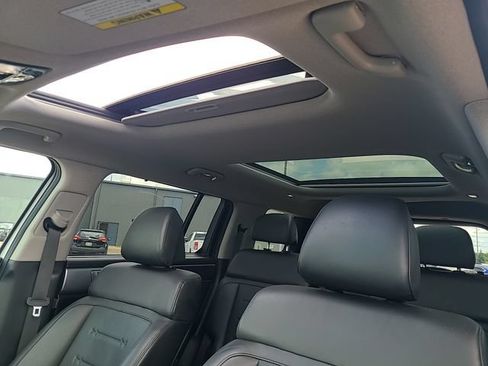 Used 2025 Hyundai Santa Fe Limited FWD image 13