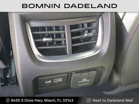 Used 2022 Chevrolet Blazer Premier image 13