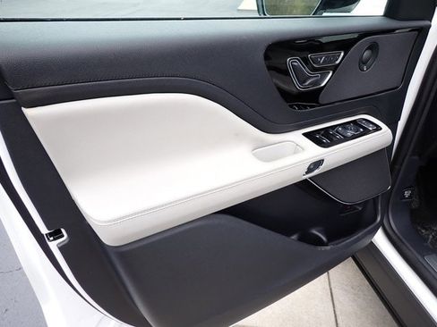 New 2026 Lincoln Aviator Reserve w/ Jet Appearance Package image 19