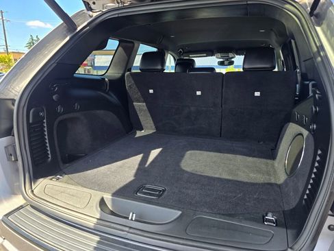Used 2018 Jeep Grand Cherokee Altitude AWD/4WD image 18