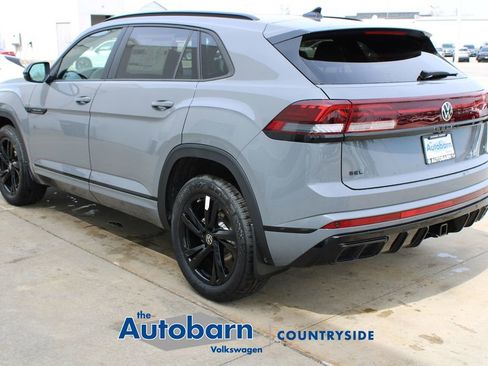 New 2026 Volkswagen Atlas Cross Sport SEL R-Line AWD/4WD image 4