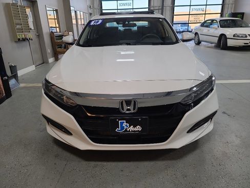 Used 2018 Honda Accord EX image 11