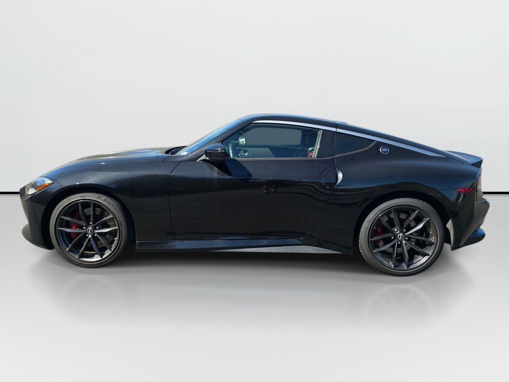 Used 2024 Nissan Z Performance w/ Floor Mat Package RWD image 2