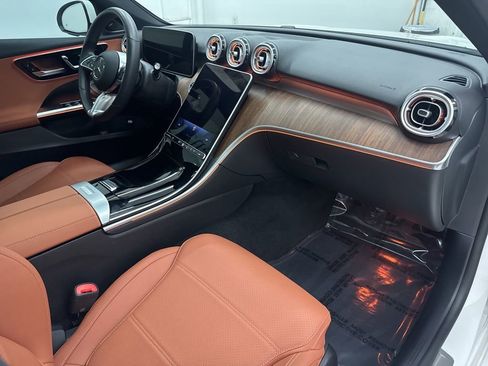 Used 2025 Mercedes-Benz C 300 Sedan image 28