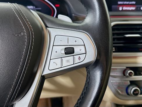Used 2021 BMW 740i image 15