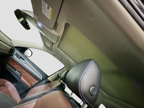 Used 2021 Volkswagen Atlas SEL Premium image 27