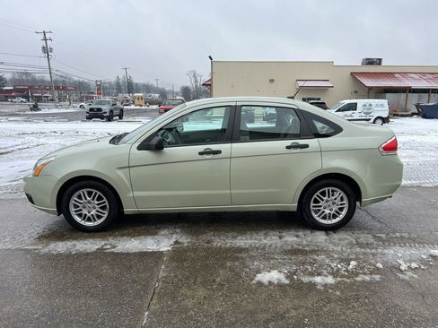 Used 2011 Ford Focus SE image 15