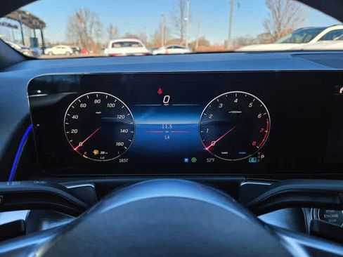 Used 2026 Mercedes-Benz GLB 250 image 33