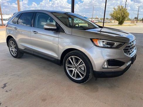 Used 2024 Ford Edge Titanium AWD/4WD image 3