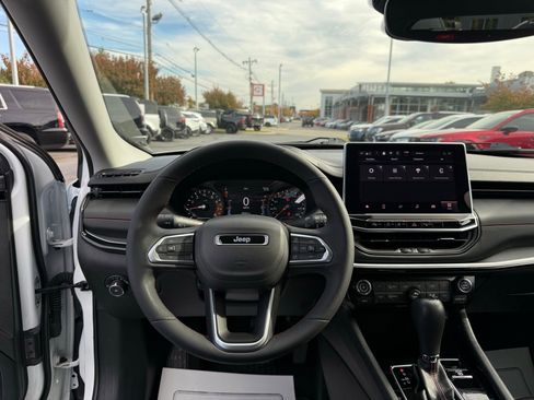 Used 2023 Jeep Compass Trailhawk w/ Trailhawk Convenience Group image 54