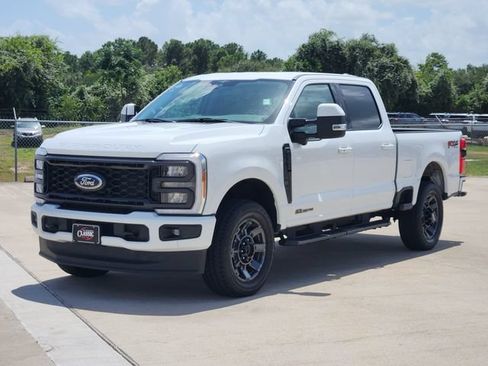 Used 2023 Ford F250 Lariat w/ Sport Appearance Package AWD/4WD image 3