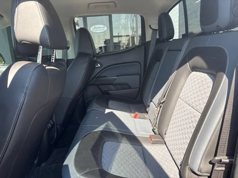 Used 2022 Chevrolet Colorado Z71 AWD/4WD image 11