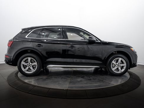 Certified 2023 Audi Q5 2.0T Premium w/ Convenience Package AWD/4WD image 3