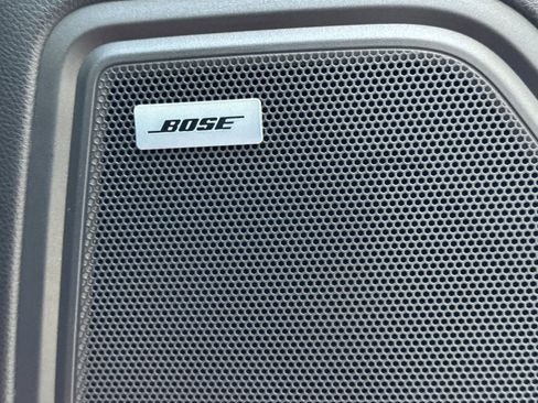 Certified 2025 Porsche Macan image 21