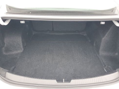 Used 2024 Chevrolet Malibu LT image 9