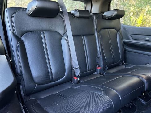 Used 2024 Jeep Wagoneer 4WD image 25