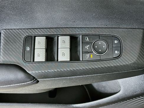 Used 2024 Mitsubishi Outlander SE FWD image 15