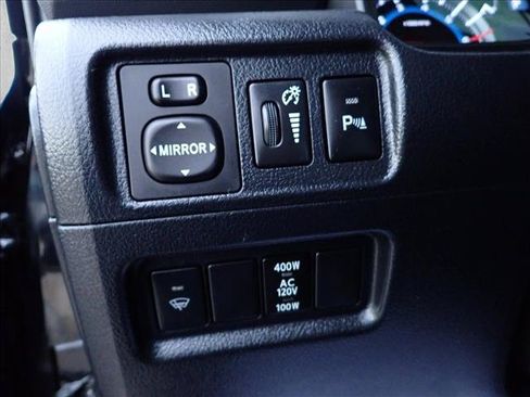 Used 2017 Toyota 4Runner Limited AWD/4WD image 15