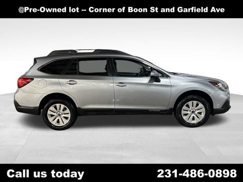 Used 2018 Subaru Outback 2.5i Premium image 6