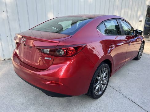 Used 2018 MAZDA MAZDA3 Touring FWD image 3