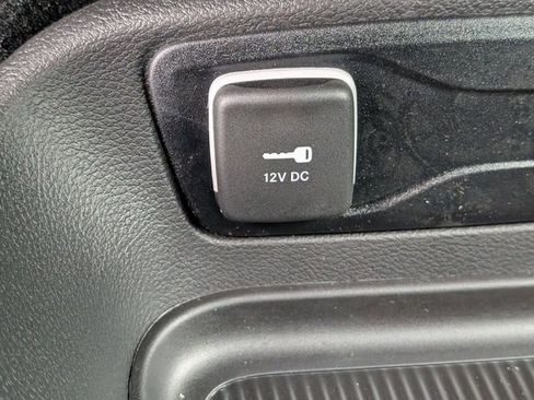 New 2026 Chrysler Pacifica Select image 22