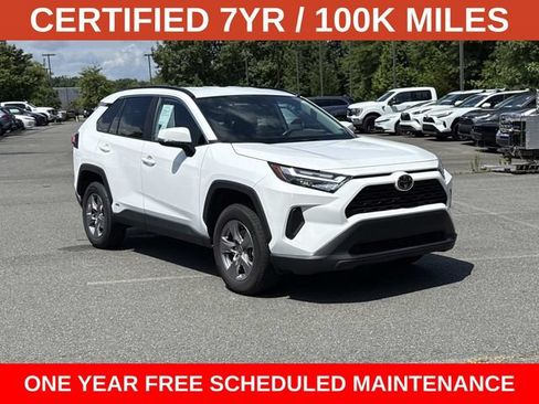 Used 2025 Toyota RAV4 XLE AWD/4WD image 1