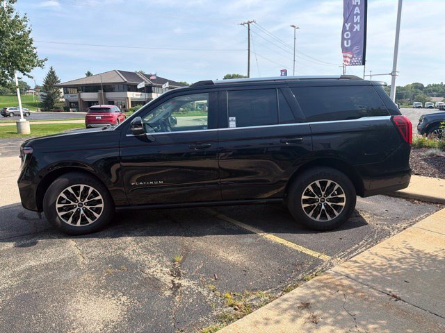 Certified 2025 Ford Expedition Platinum AWD/4WD image 4