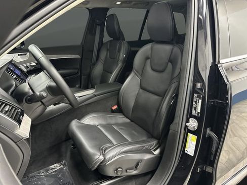 Used 2024 Volvo XC90 B6 Ultimate w/ Lounge Package image 4
