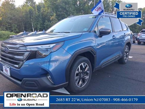 Used 2025 Subaru Forester Premium AWD/4WD image 7