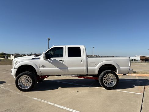 Used 2016 Ford F250 Lariat w/ Lariat Ultimate Package image 2
