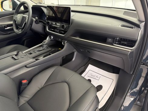 New 2026 Toyota Grand Highlander XLE AWD/4WD image 34