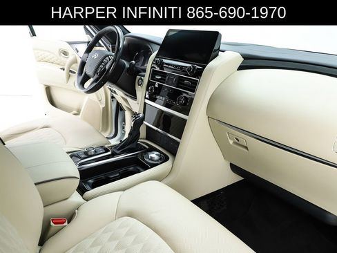 Used 2024 INFINITI QX80 Sensory image 76