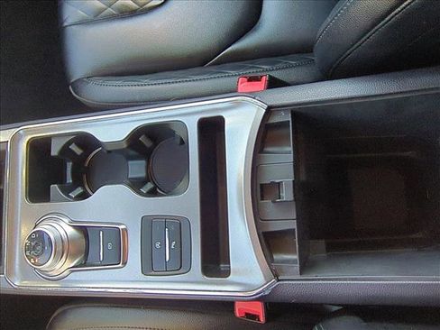 Used 2024 Ford Edge Titanium image 15