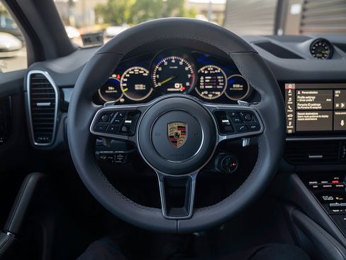 Used 2021 Porsche Cayenne E-Hybrid AWD/4WD image 6
