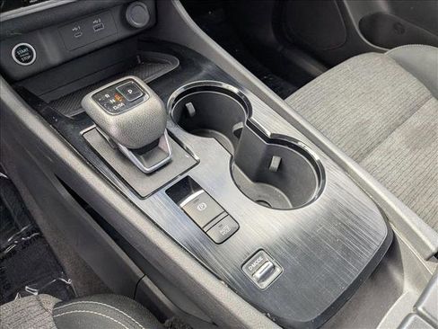 Used 2023 Nissan Rogue SV image 12