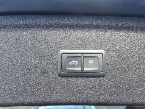 Used 2018 Audi Q5 2.0T Premium Plus w/ Premium Plus Package image 15