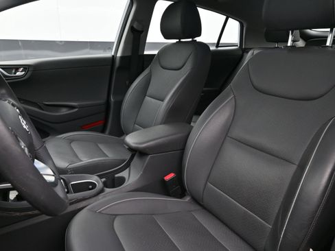Used 2020 Hyundai Ioniq Limited image 11