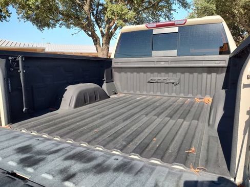 Used 2022 GMC Sierra 1500 AT4 w/ AT4 Preferred Package AWD/4WD image 30